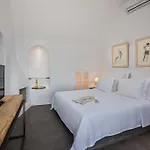 Aerie House * Oia (Santorini)