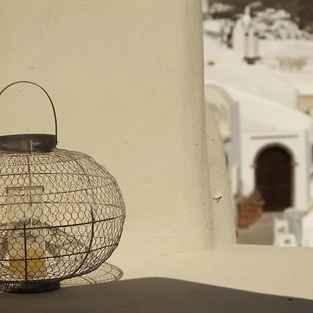 إيري هاوس فيلة *