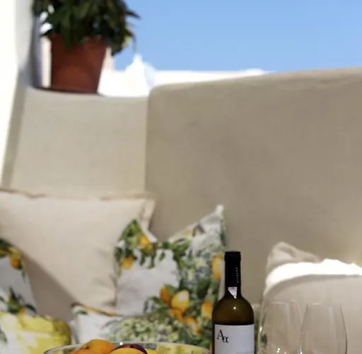 Aerie House Villa Oia (Santorini)