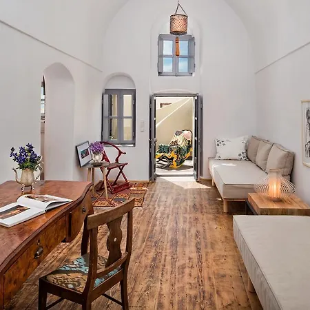Aerie House * Oia