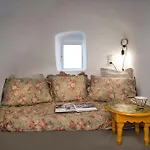 Aerie House * Oia